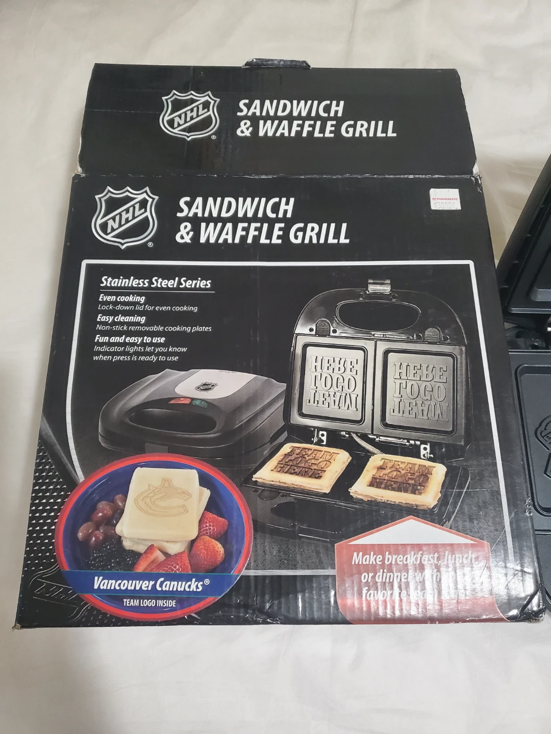 NHL Vancouver Canucks Sandwich & Waffle Grill