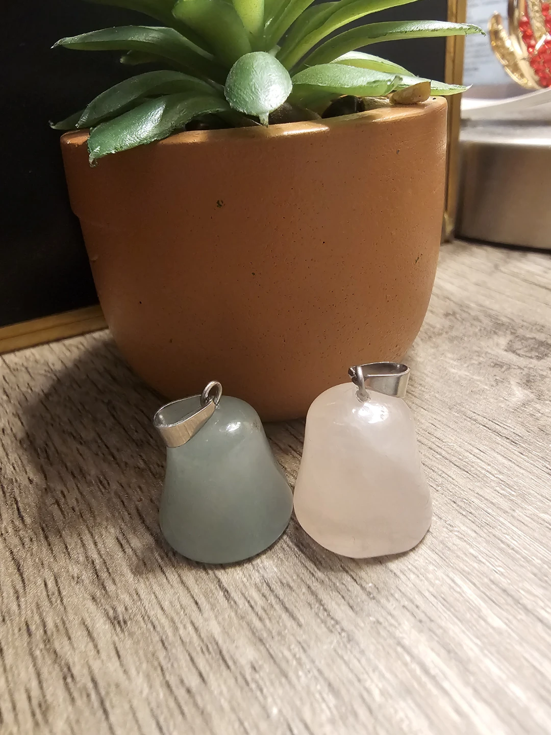 Rose Quartz and Green Aventurine Pendants - photo 2