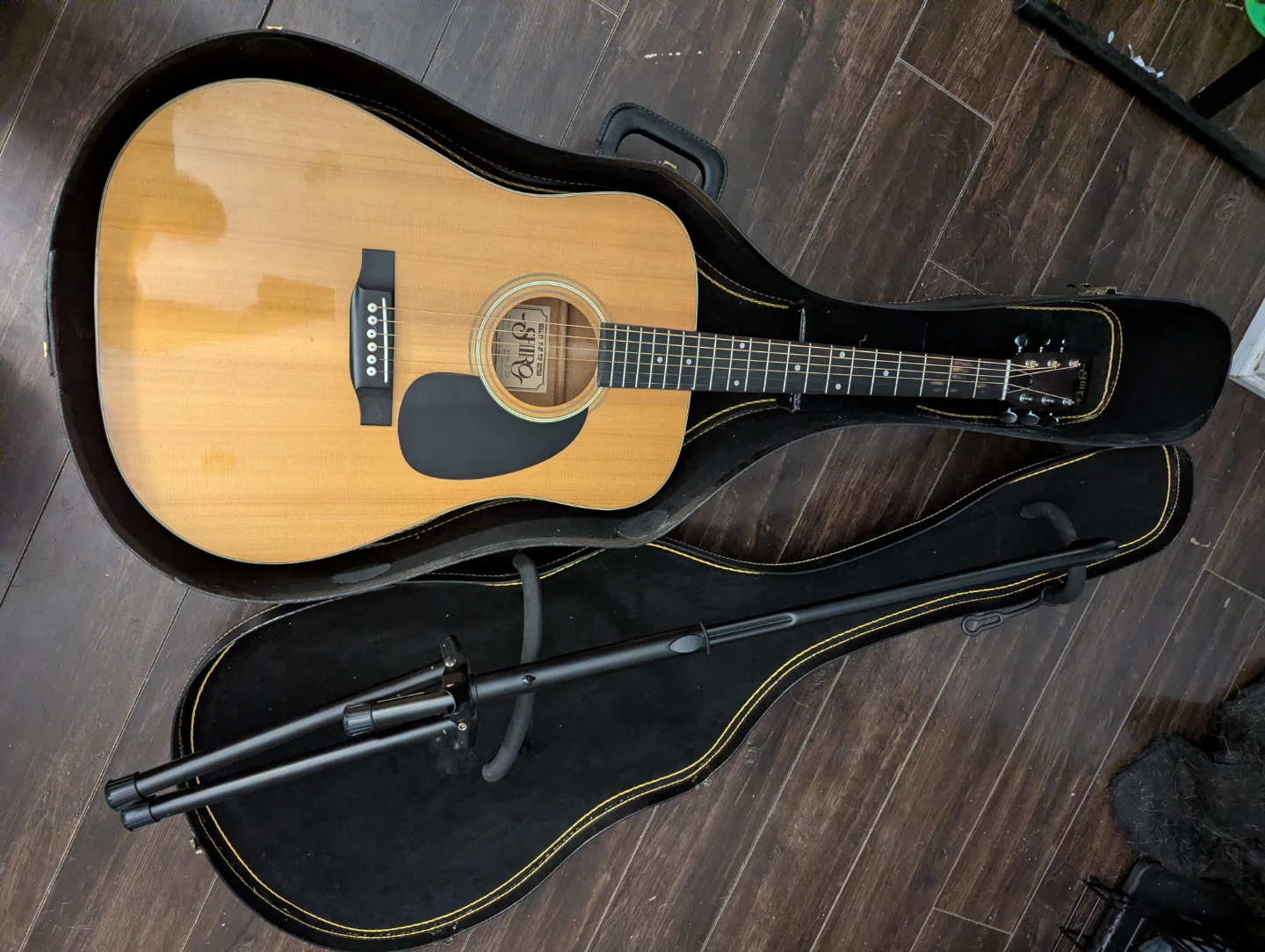 Guitar with  Case and Stand - photo 4