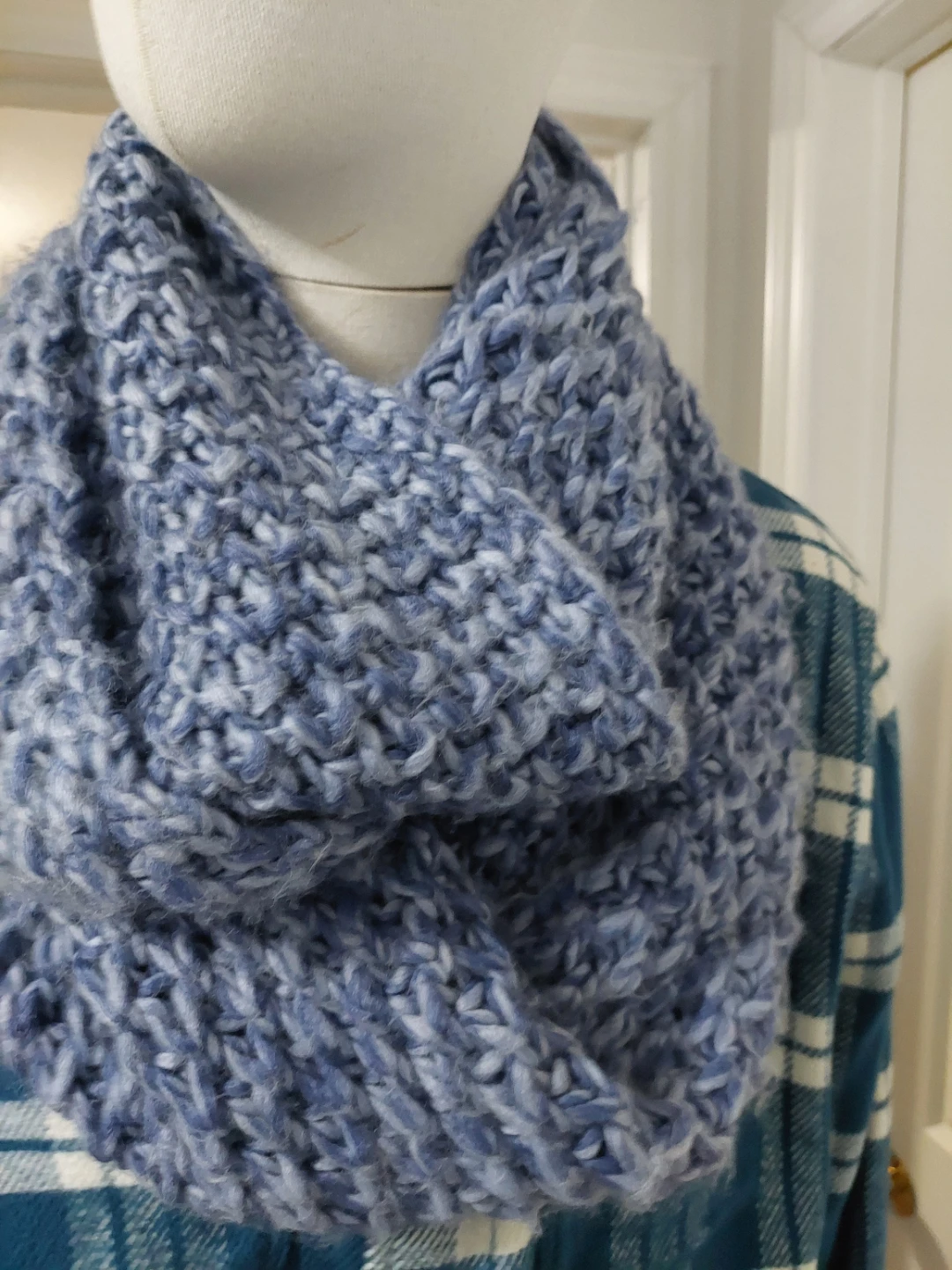 Old Navy Blue Acrylic Knit Scarf - One Size