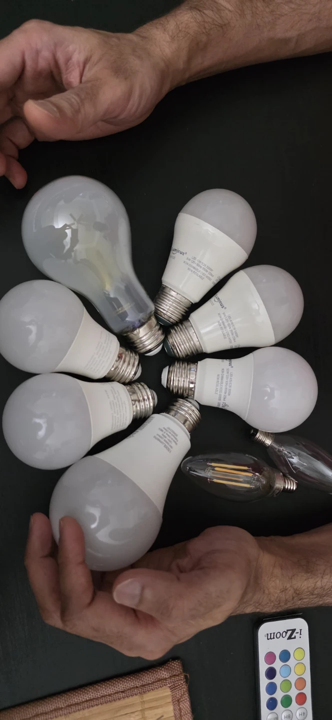 Mixed Lot of Light Bulbs - Philips & Luminus - photo 2