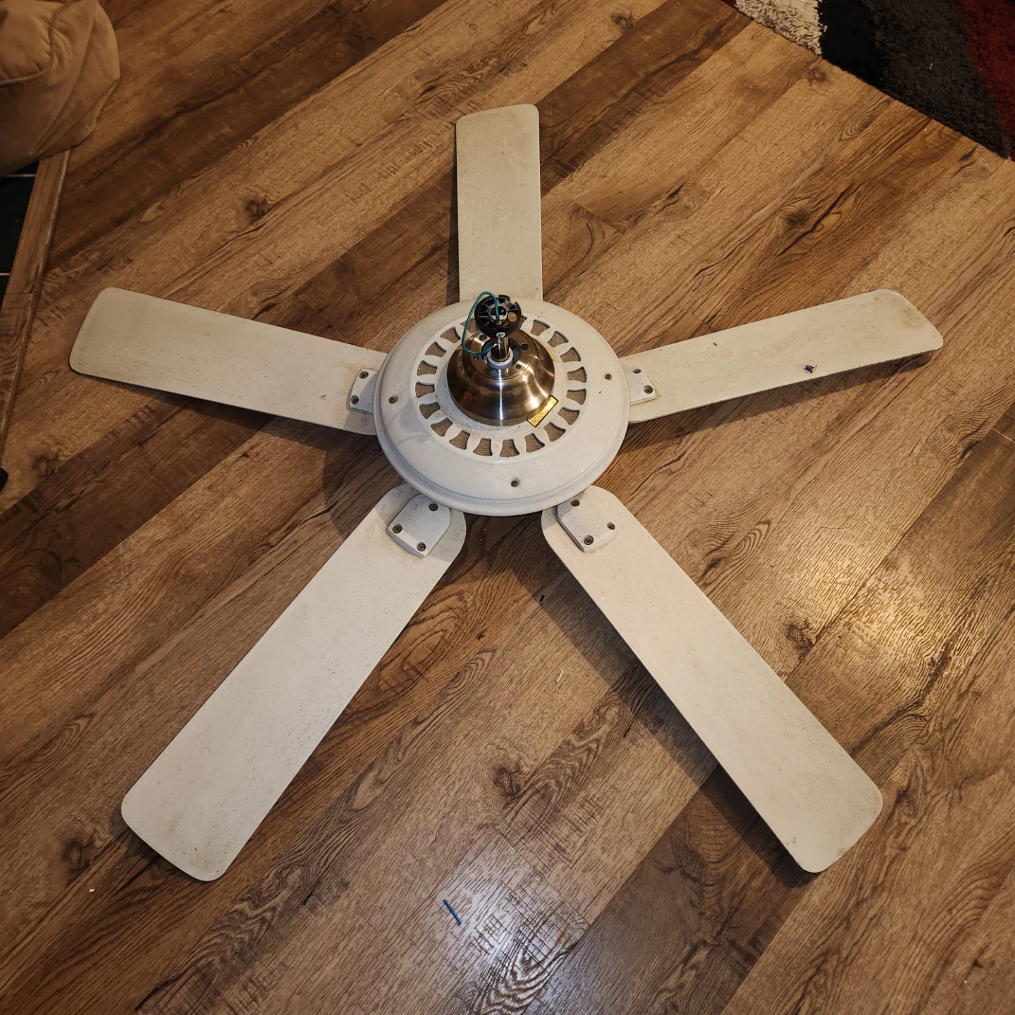 FREE Ceiling Fan. 36" diam. - photo 3