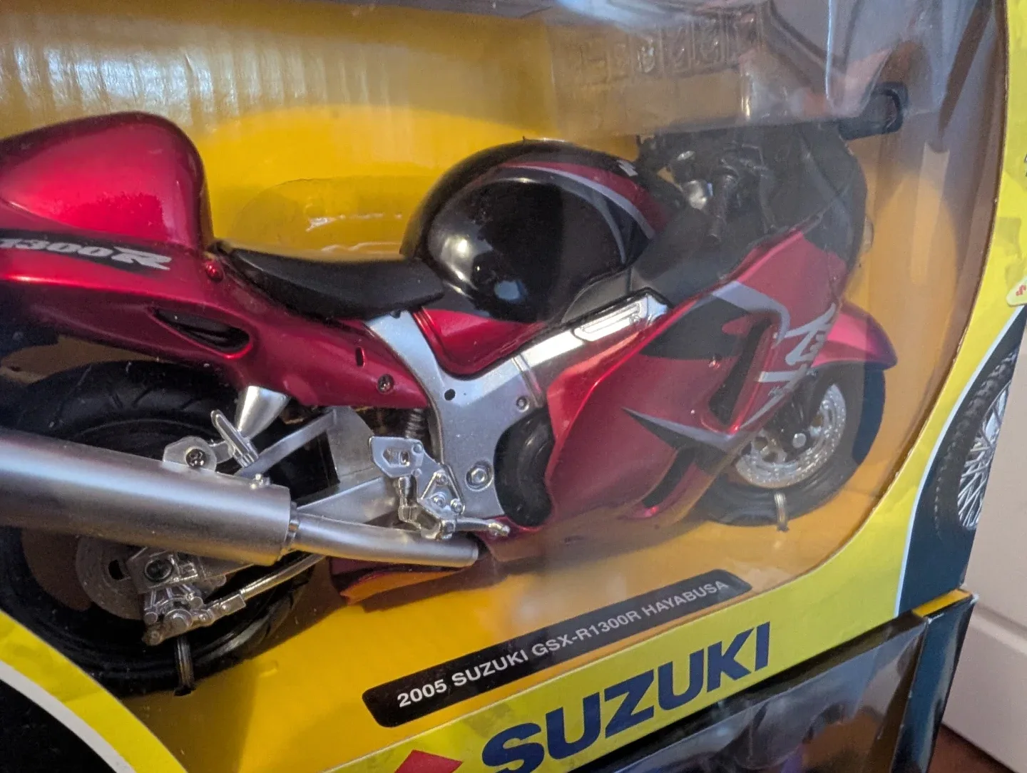 NewRay 2005 Suzuki GSX-R1300R Hayabusa Model image indicator(2)