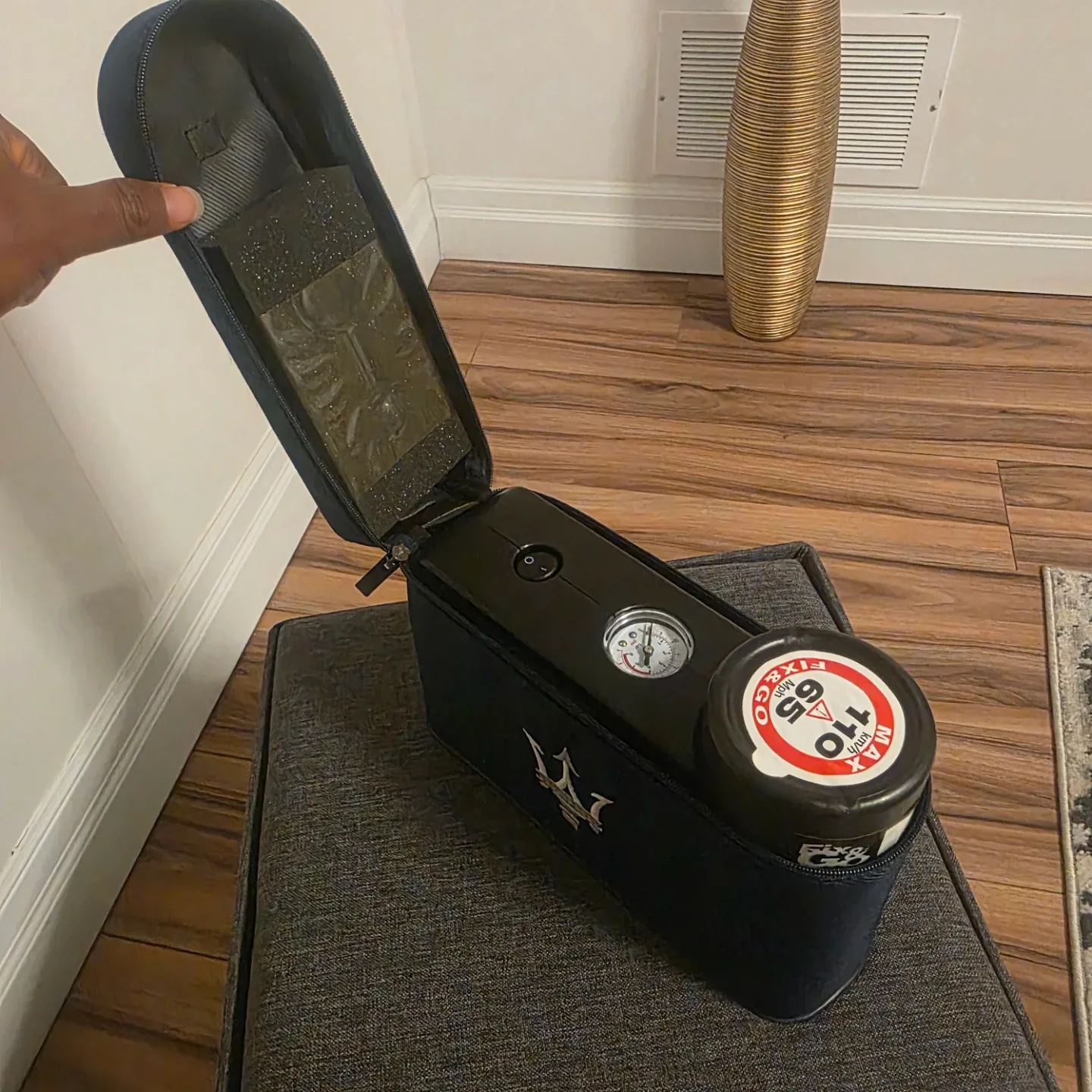 Maserati Tire Inflator Kit with Fix-A-Go