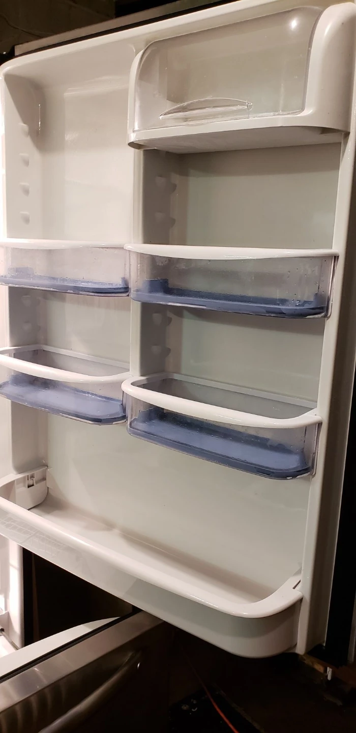 Amana Refrigerator **NEED GONE ASAP** - photo 3