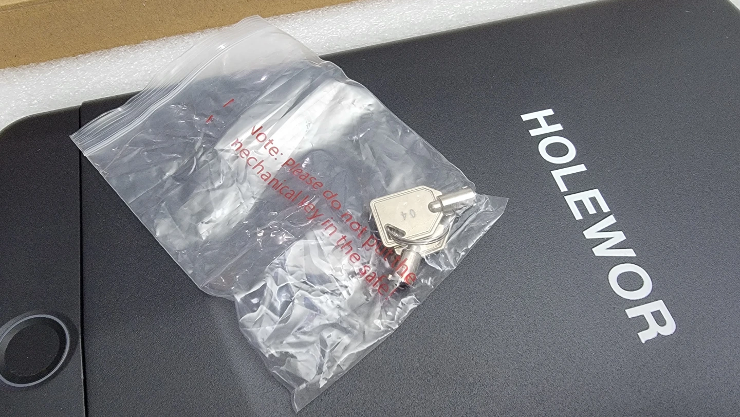 Holewar Biometric Safe, Portable Fingerprint Lock Box - photo 5