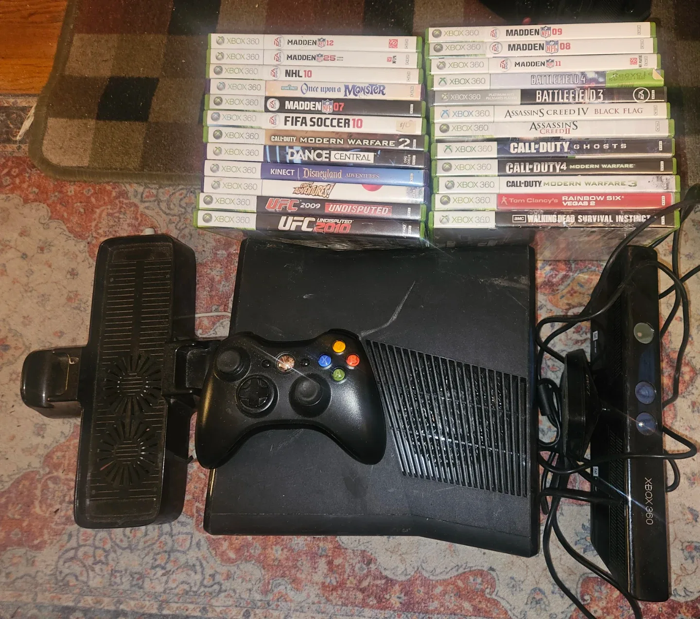Xbox 360 Console with Games and Kinect