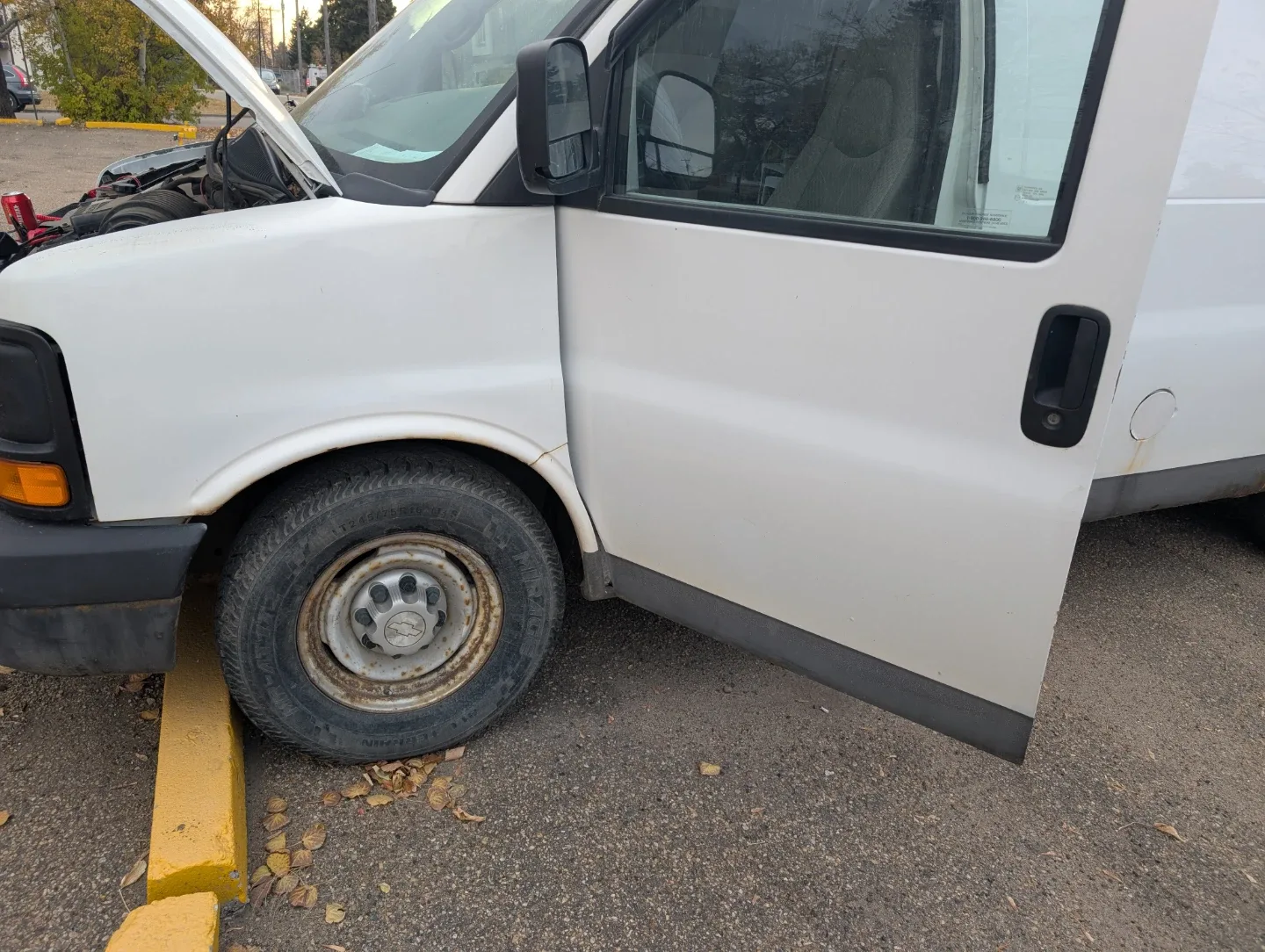 2010 chev Express 2500. 4.8l image indicator(2)