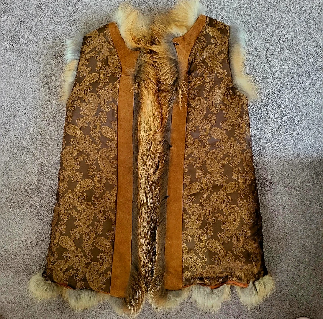 Dilangeiuse Fur fox Vest - photo 3