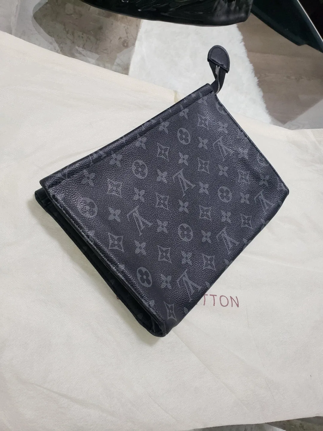 Louis Vuitton Pochette Voyage MM