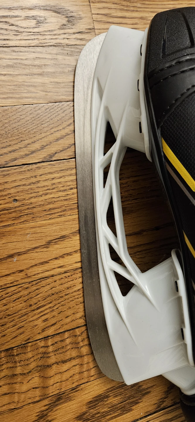 New Ice Skates - Size US 4 - photo 2