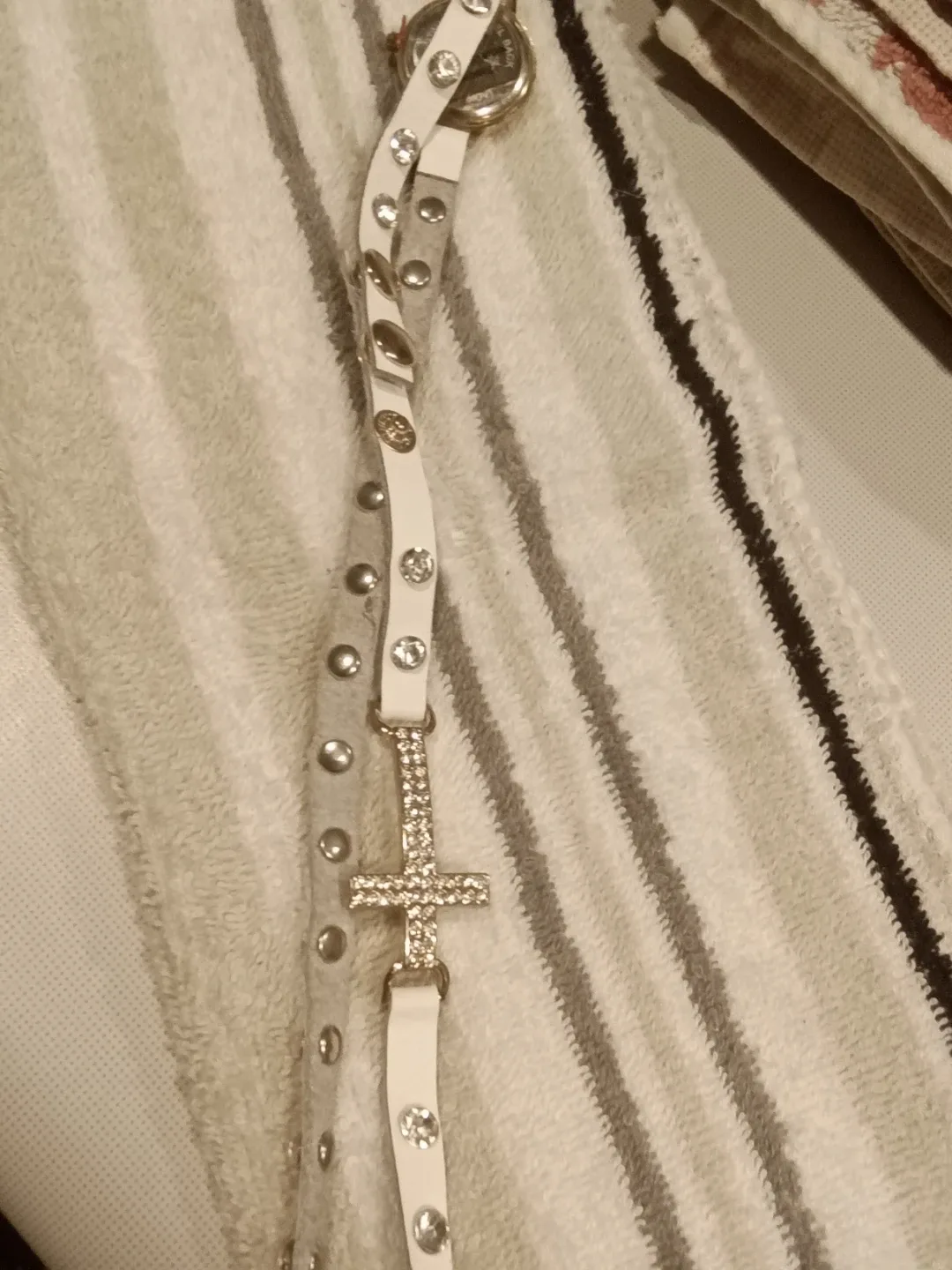 Jessica Carlyle Wrap around watch image indicator(3)