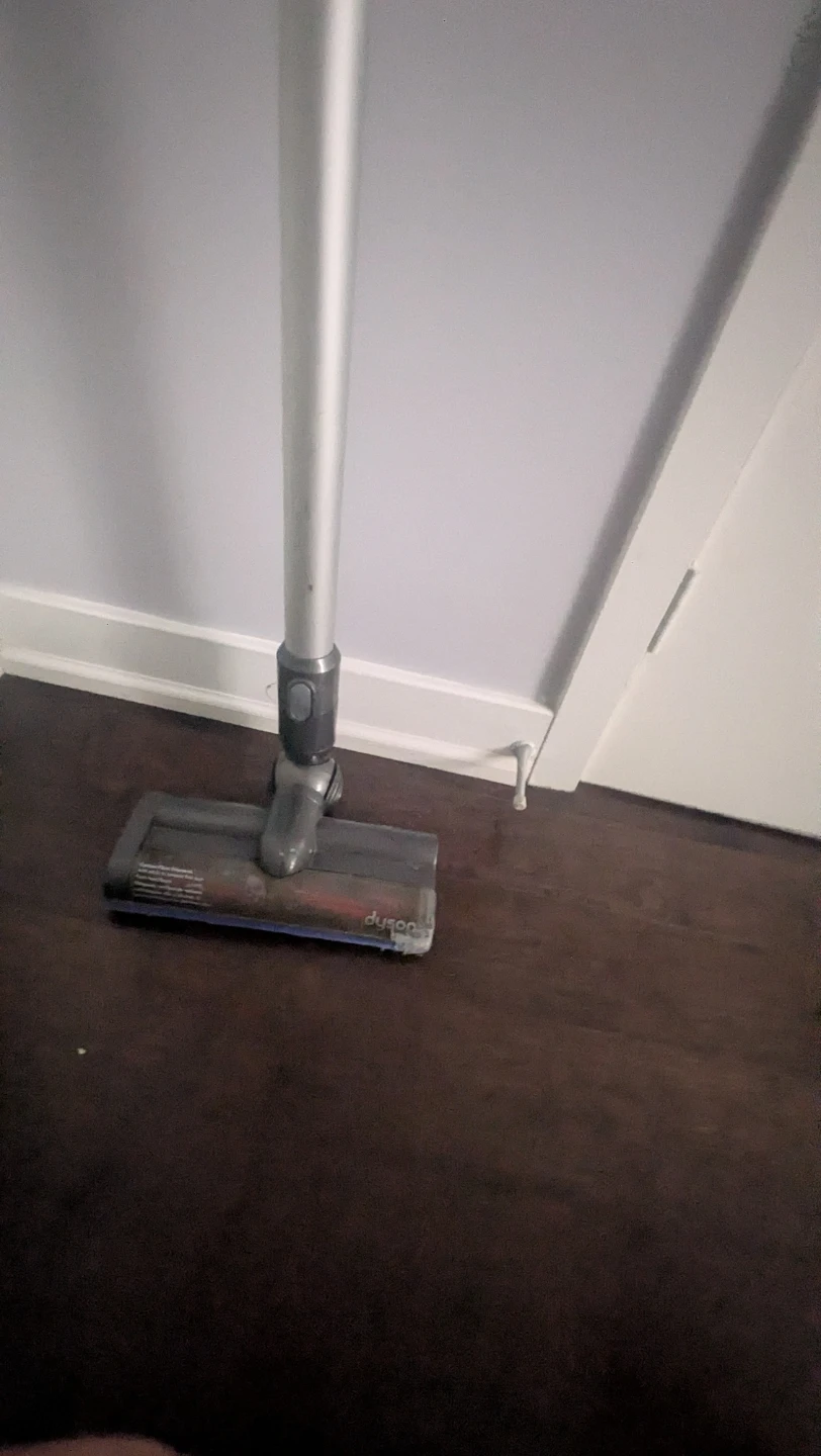 Dyson Cordless Vacuum - photo 3
