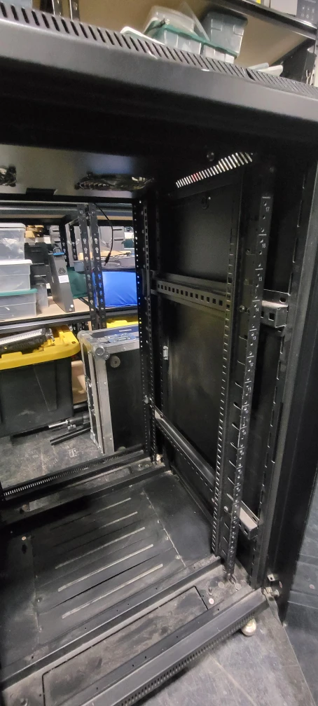 Omnimount Design Black Server Rack Cabinet - photo 4