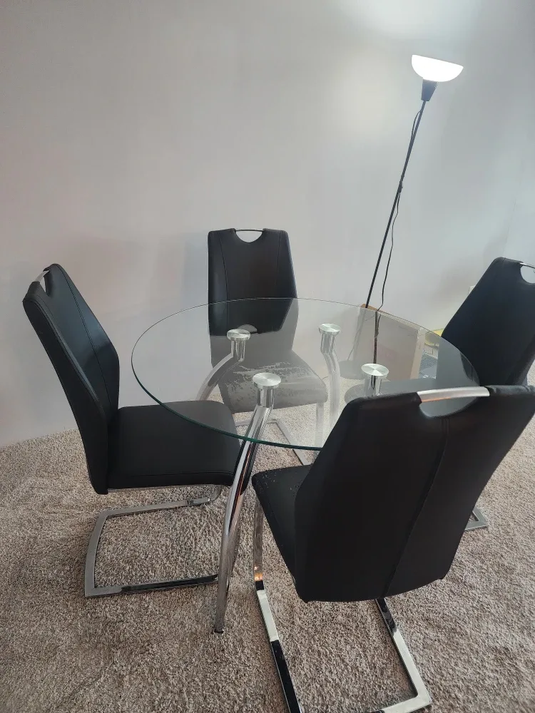 Glass top round dining table with 4 chairs image indicator(5)