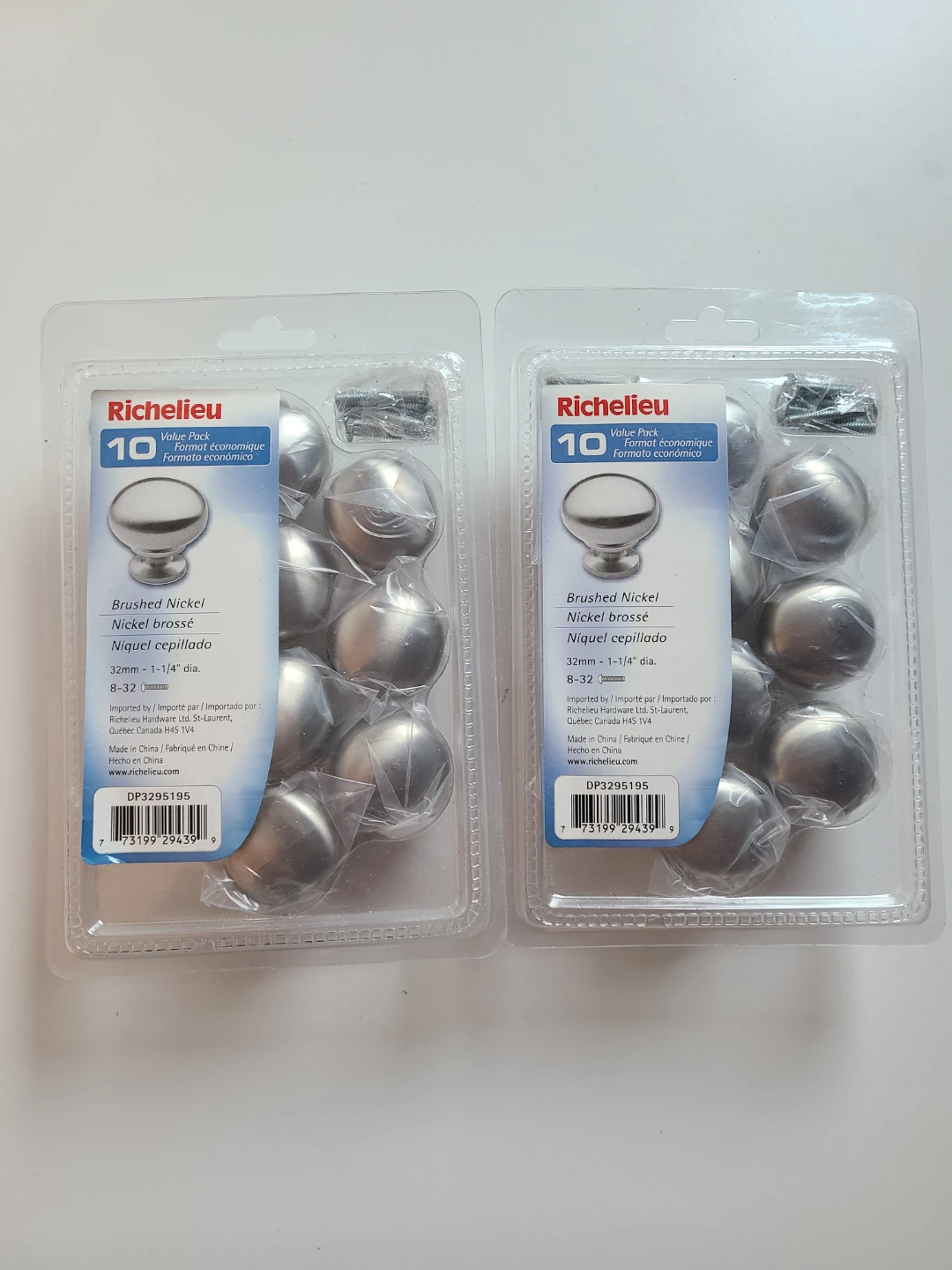 Richelieu Brushed Nickel Modern Cabinet Knobs - New 2 x 10pk