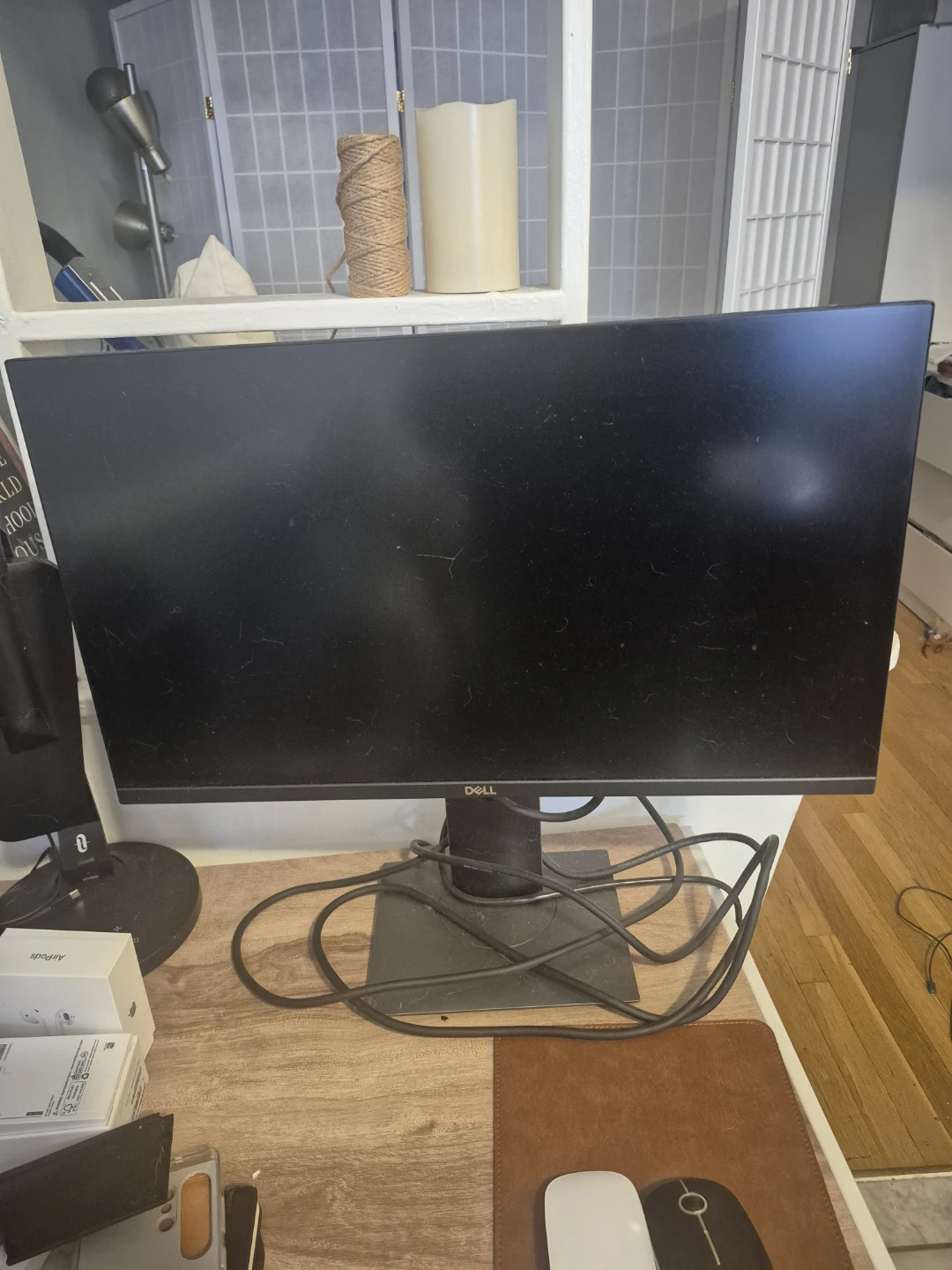Dell Monitor- Like New ( adjustable screen) - photo 3