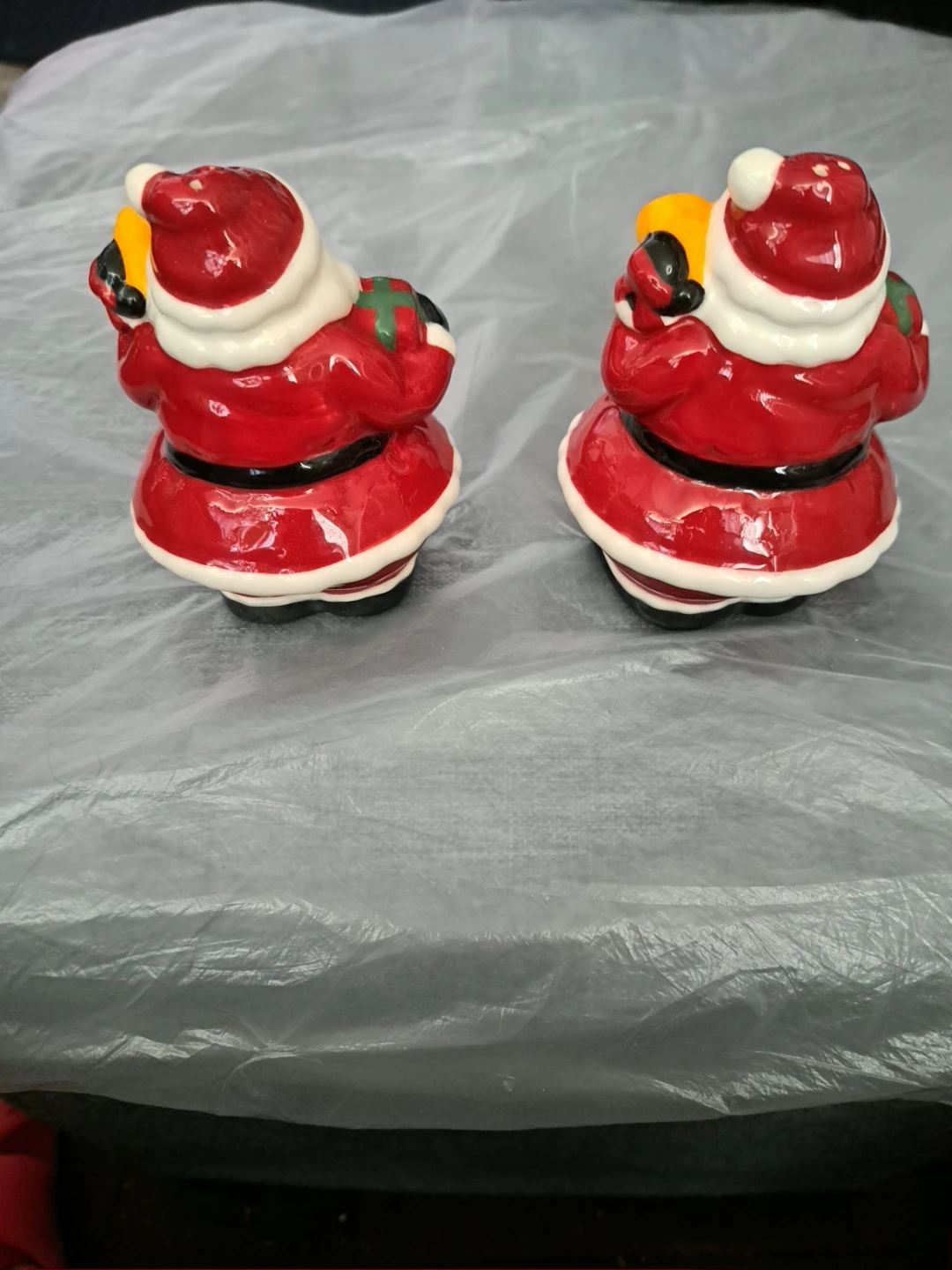 Santa Salt & Pepper Shakers - photo 2