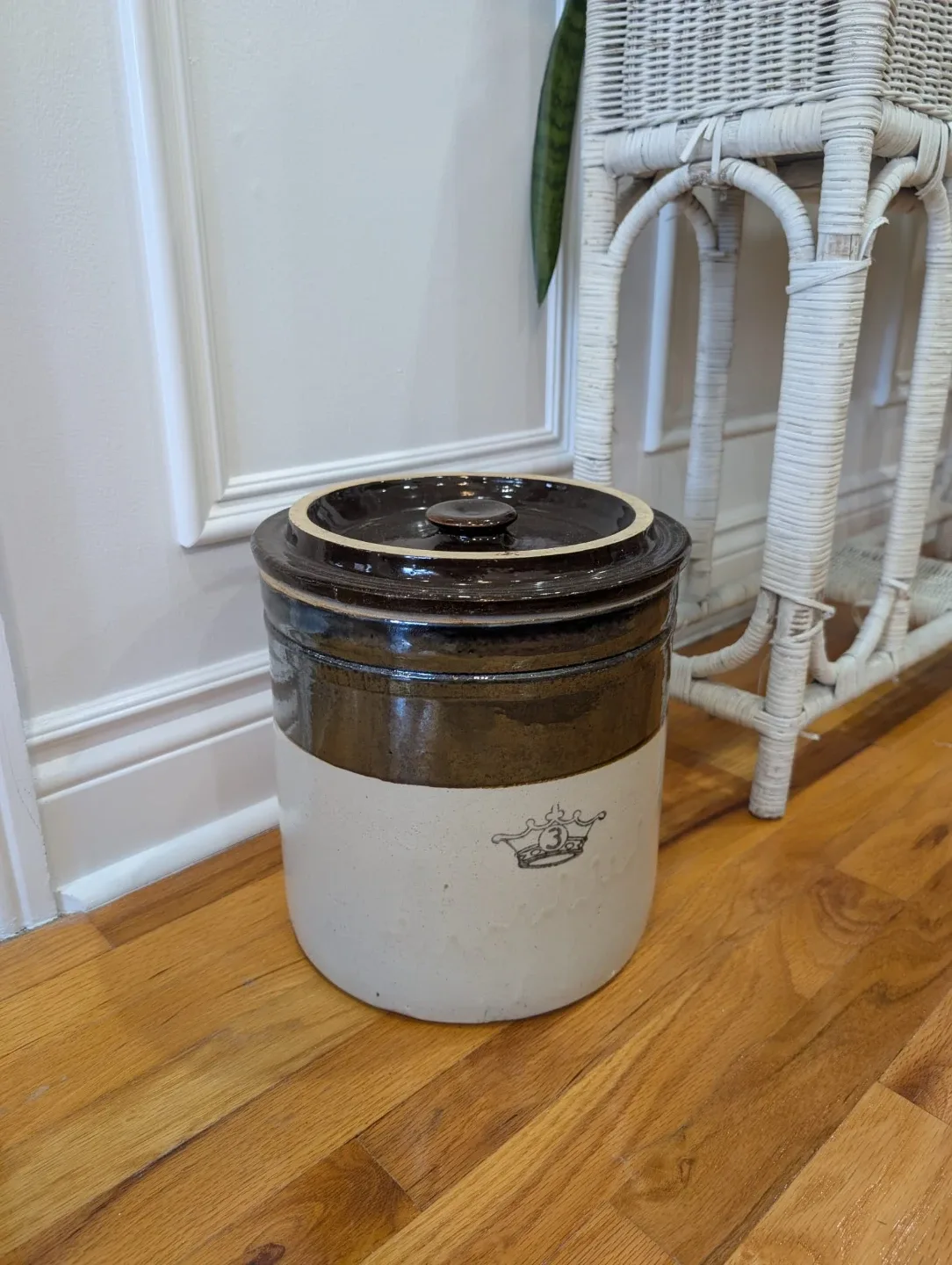Vintage Brown & White Crock Pot with Lid 3 gallon