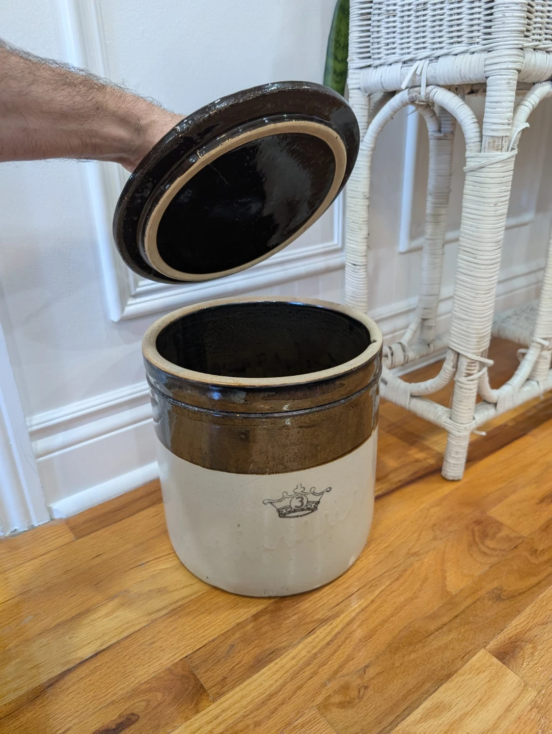 Vintage Brown & White Crock Pot with Lid 3 gallon - photo 2