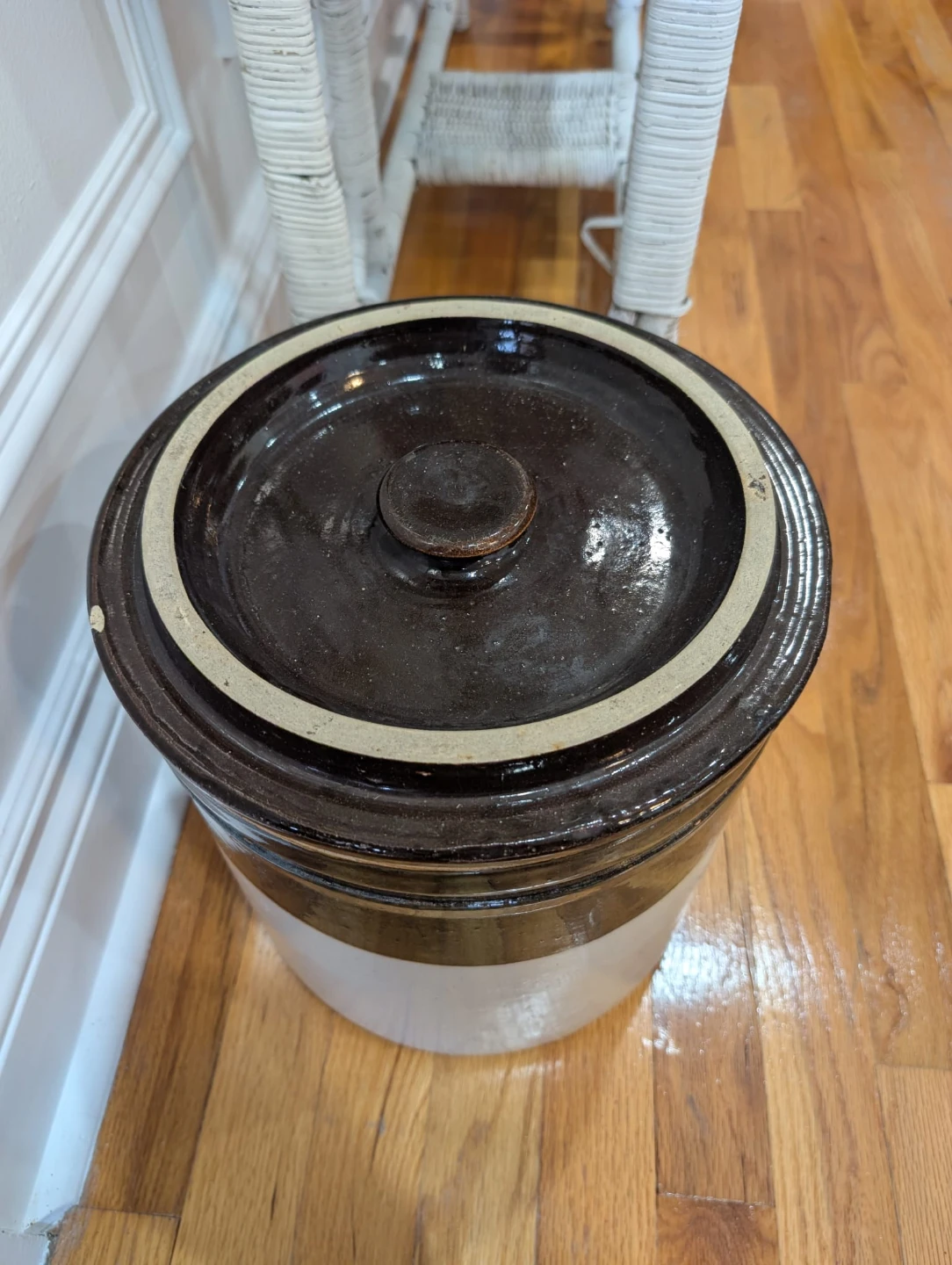 Vintage Brown & White Crock Pot with Lid 3 gallon - photo 4