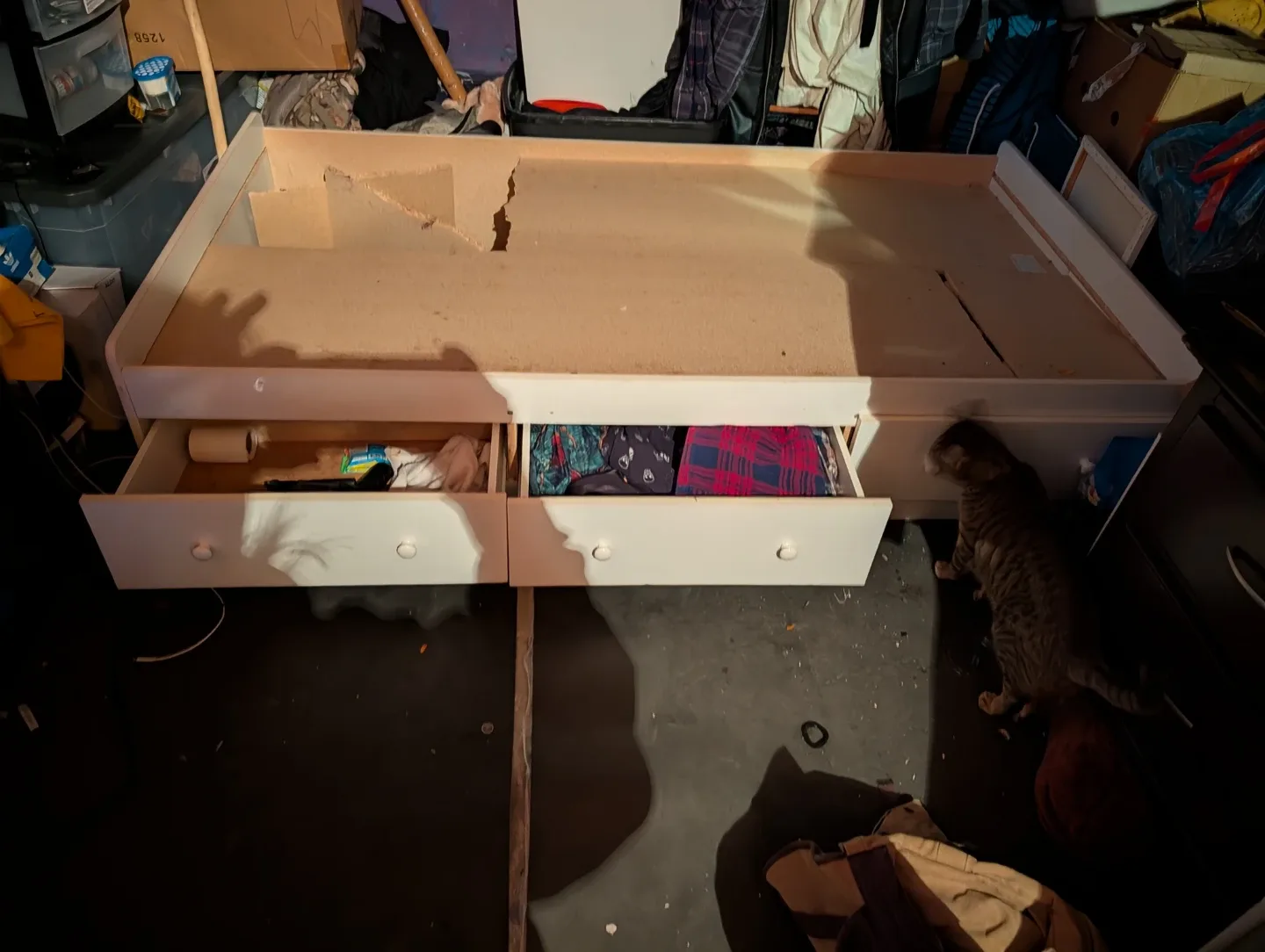 White Bed Frame with Drawers image indicator(3)