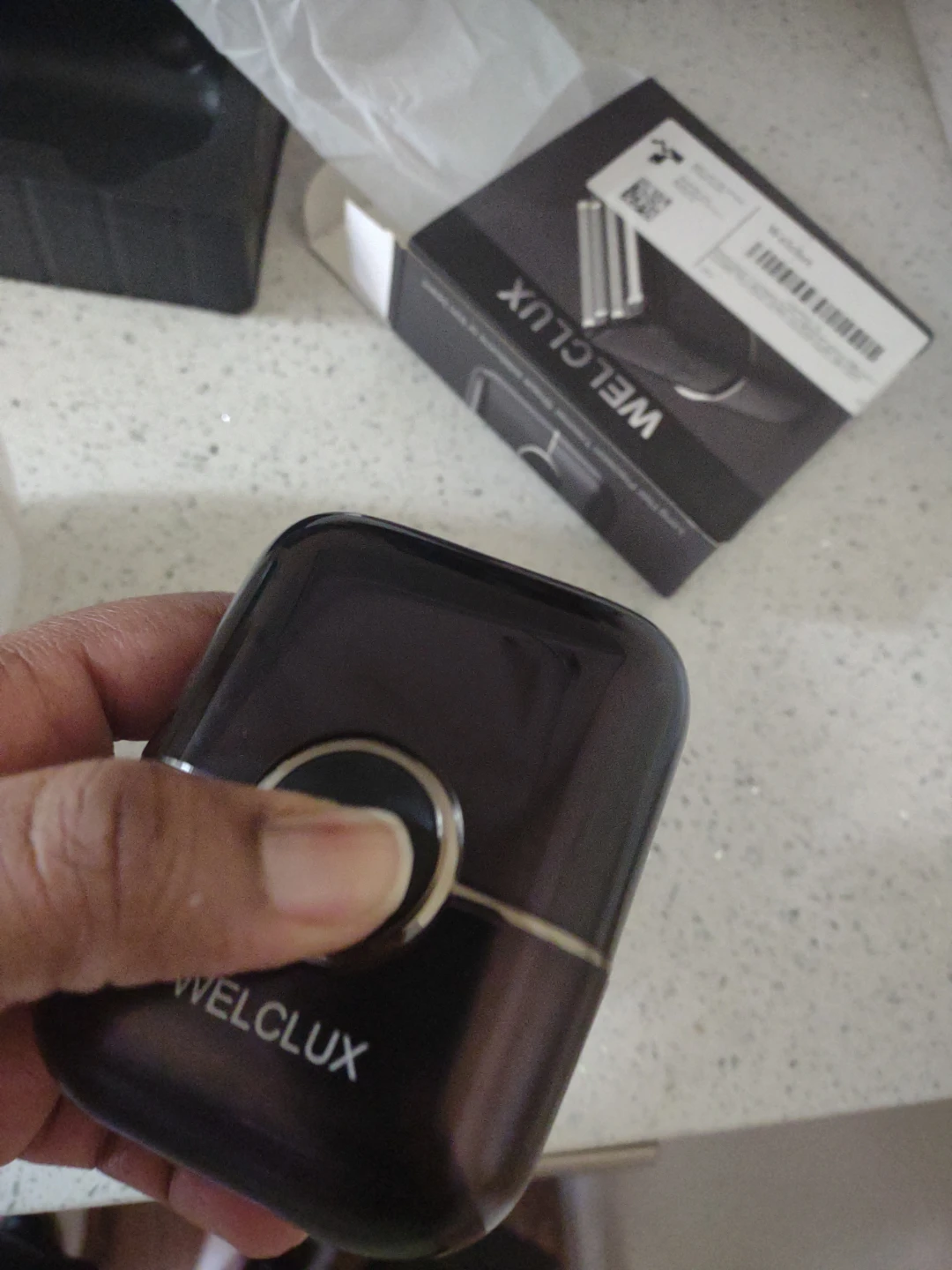 Welclux Electric Shaver for Men - Like New! - photo 3