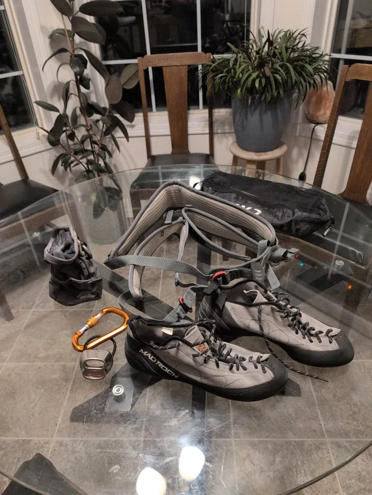 Mad Rock Climbing Shoes size10, Camp harness (m) & Accessories