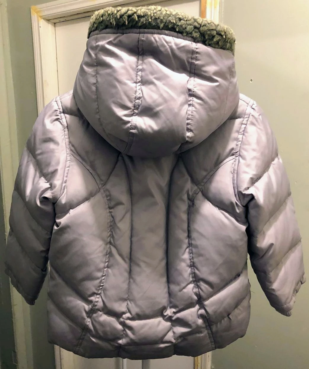 ROOTS 73 Girls' Puffer Jacket - Size 5T Good condition! - photo 2
