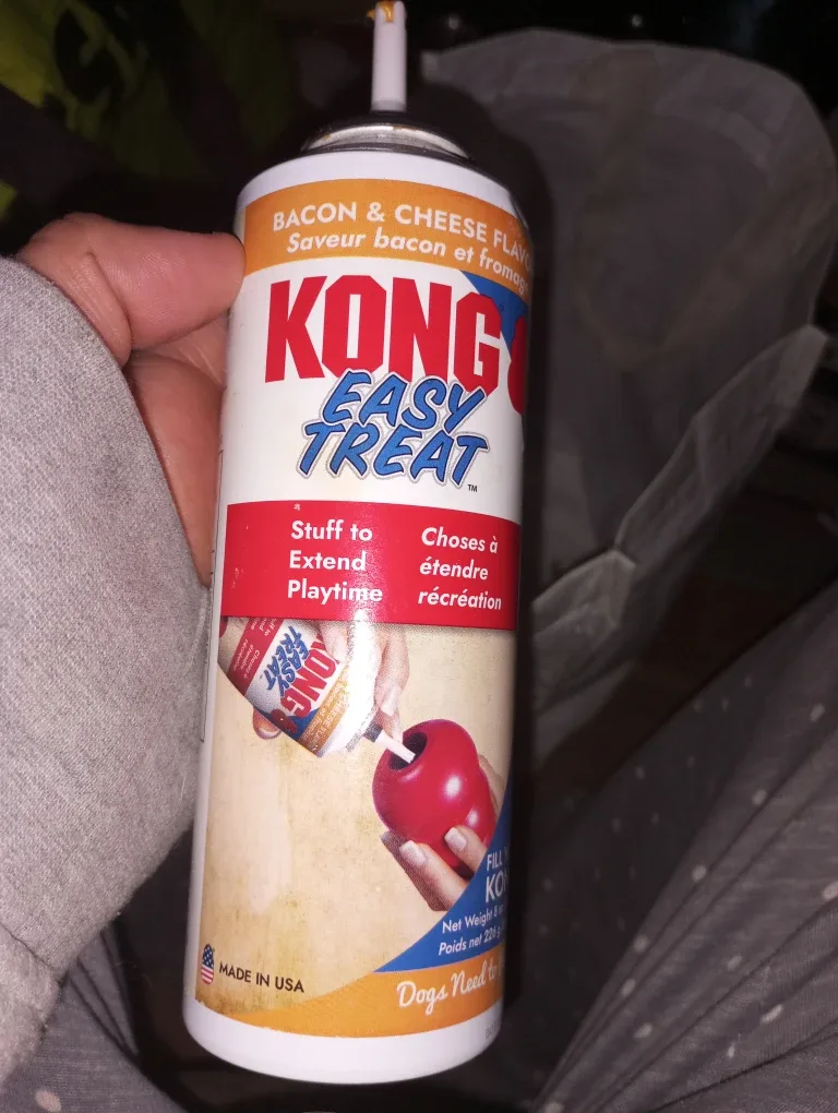 Kong Easy Treat Bacon & Cheese Flavour