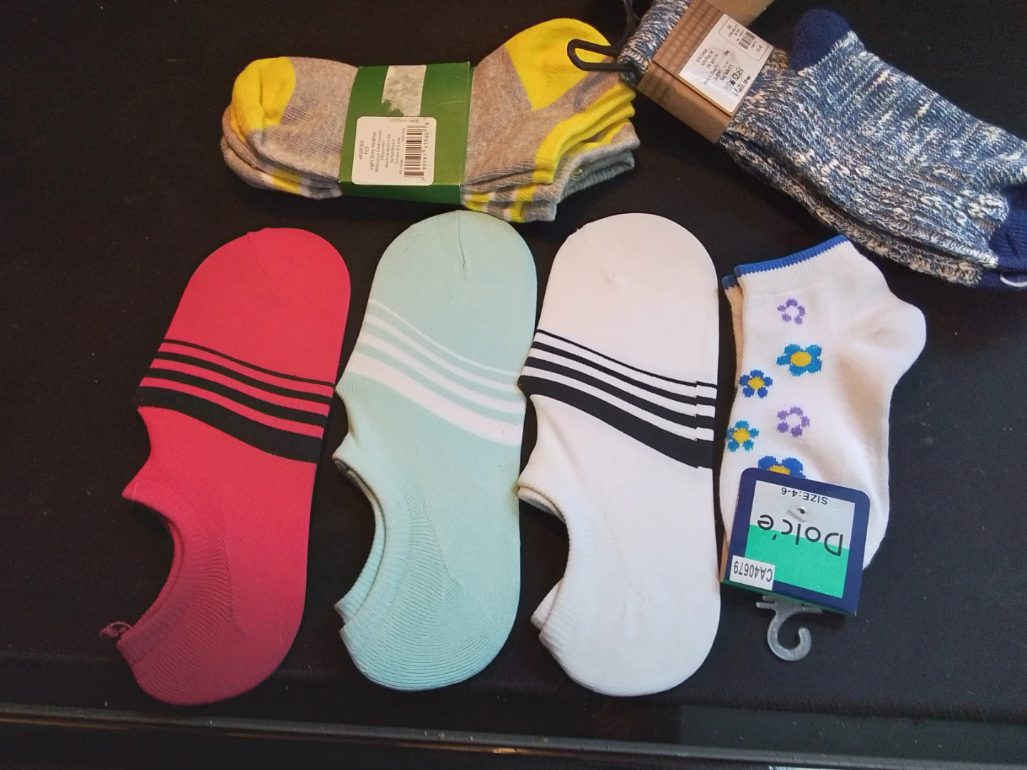 13 pairs of New Socks with tags - photo 3