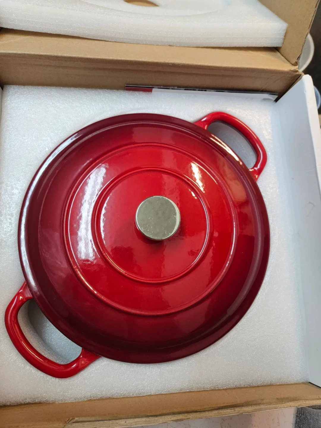 Kutime Cast Iron Dutch Oven - 6 Quarts image indicator(4)