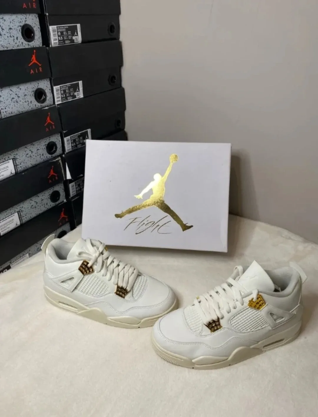 Jordan 4 Retro Sneakers image indicator(2)