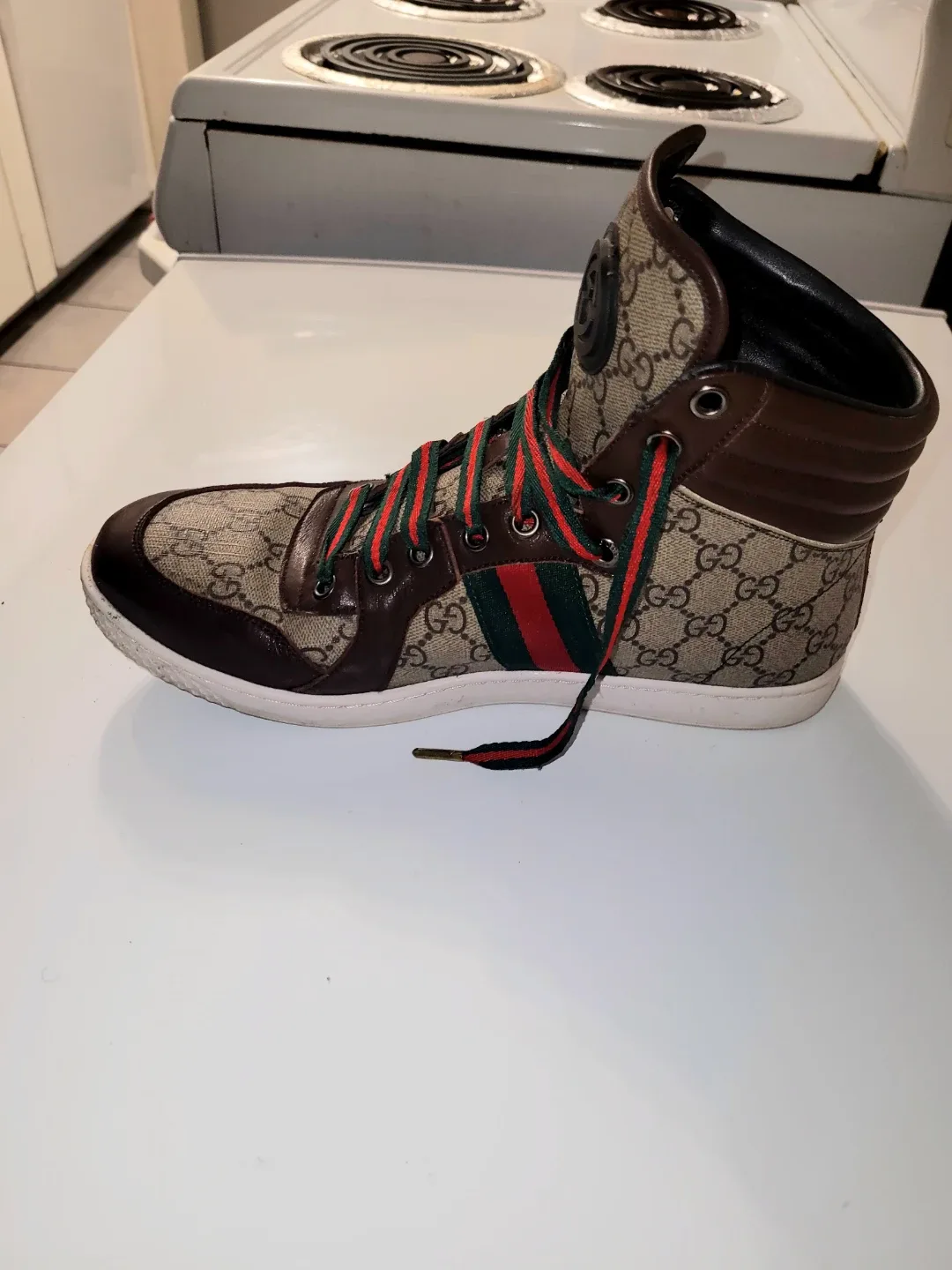 Gucci High-Top Sneakers Size 10 image indicator(2)
