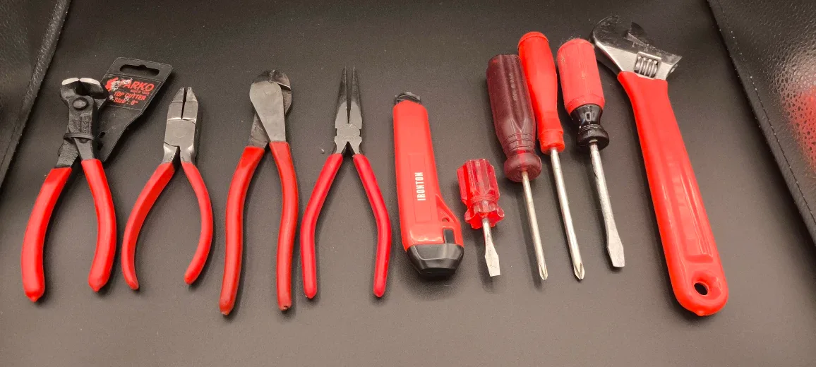 Mixed Tool Set - Pliers, Screwdrivers, Wrench image indicator(3)