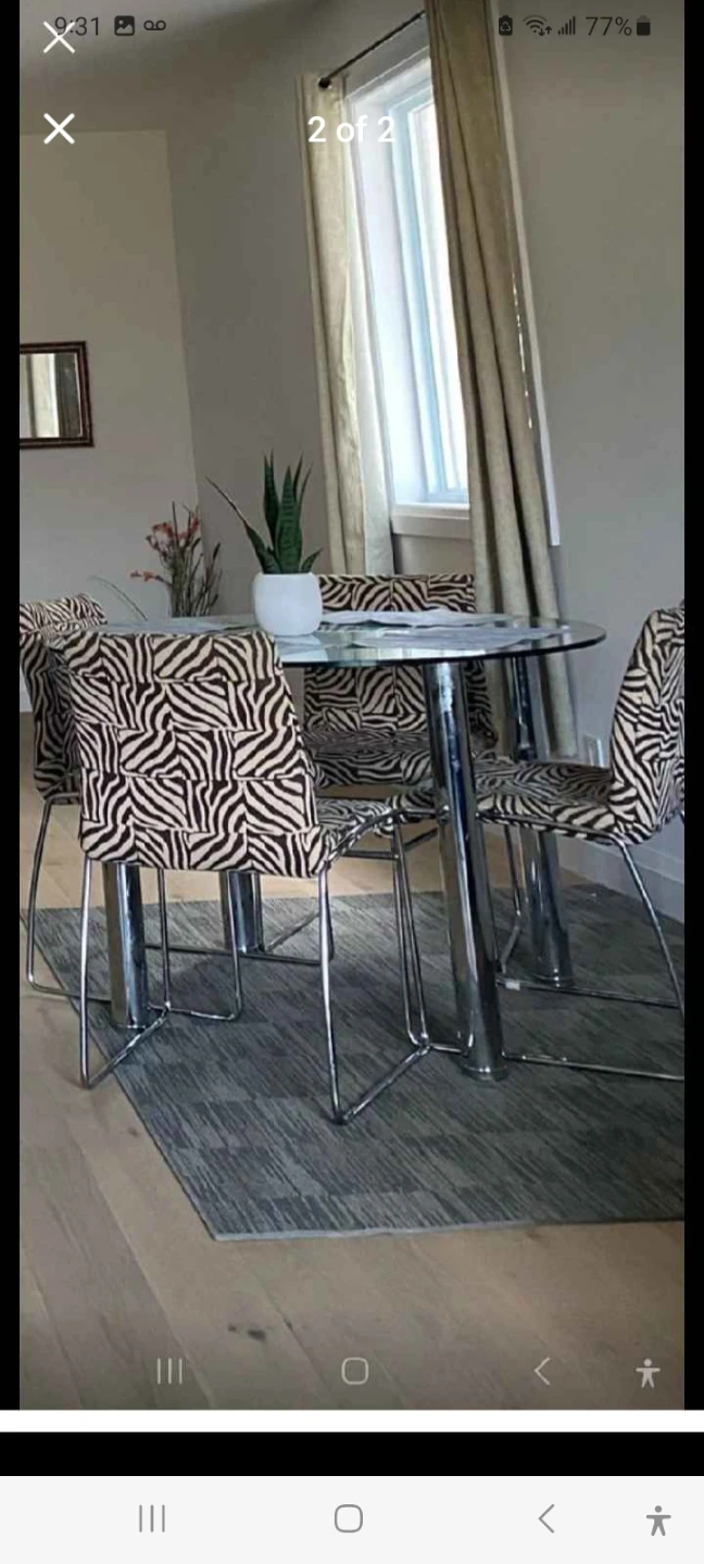 Dinning table round glass with 4chairs