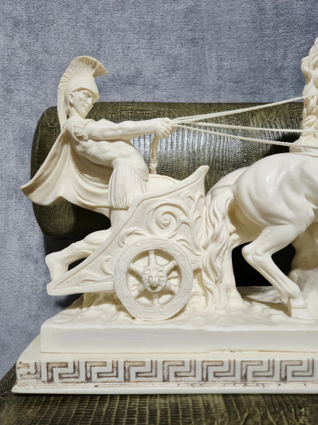 Beautiful Large Santini Marble Chariot Carving - photo 2