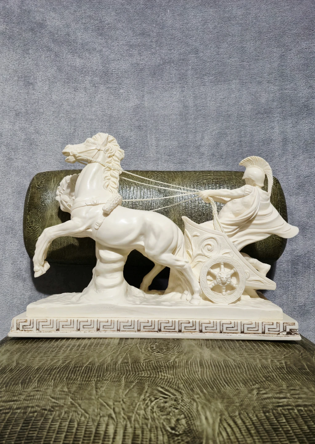 Beautiful Large Santini Marble Chariot Carving - photo 5