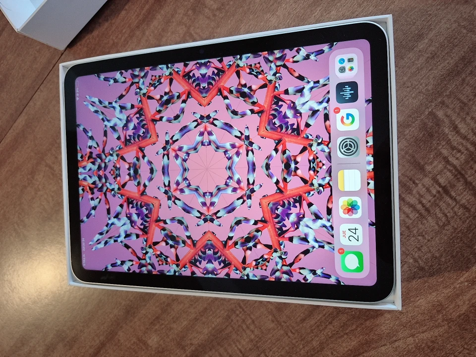 Apple iPad 10th Gen - photo 3
