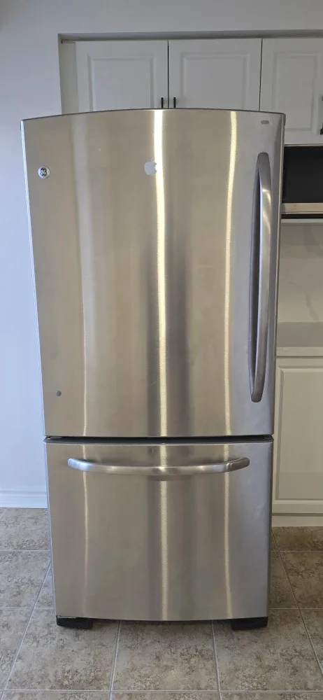 GE Stainless Steel Bottom Freezer Refrigerator