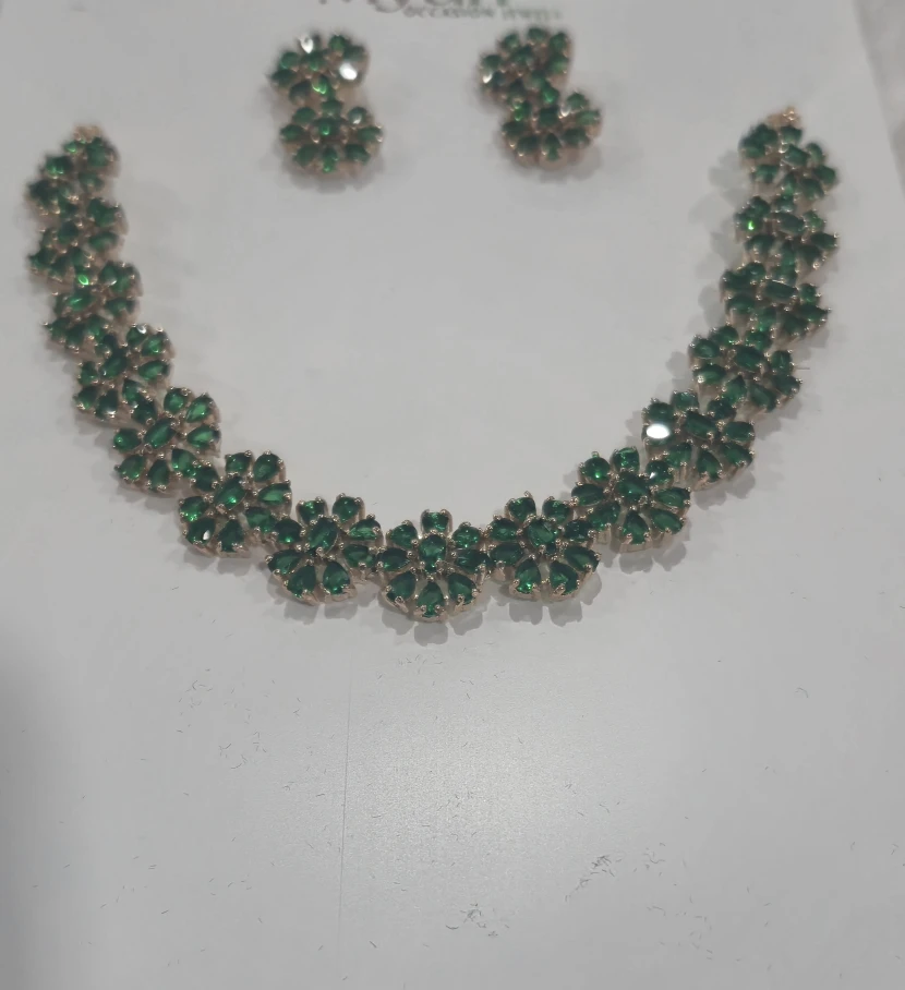 ✨ Royal Emerald Floral – Because You Deserve Luxury - photo 2