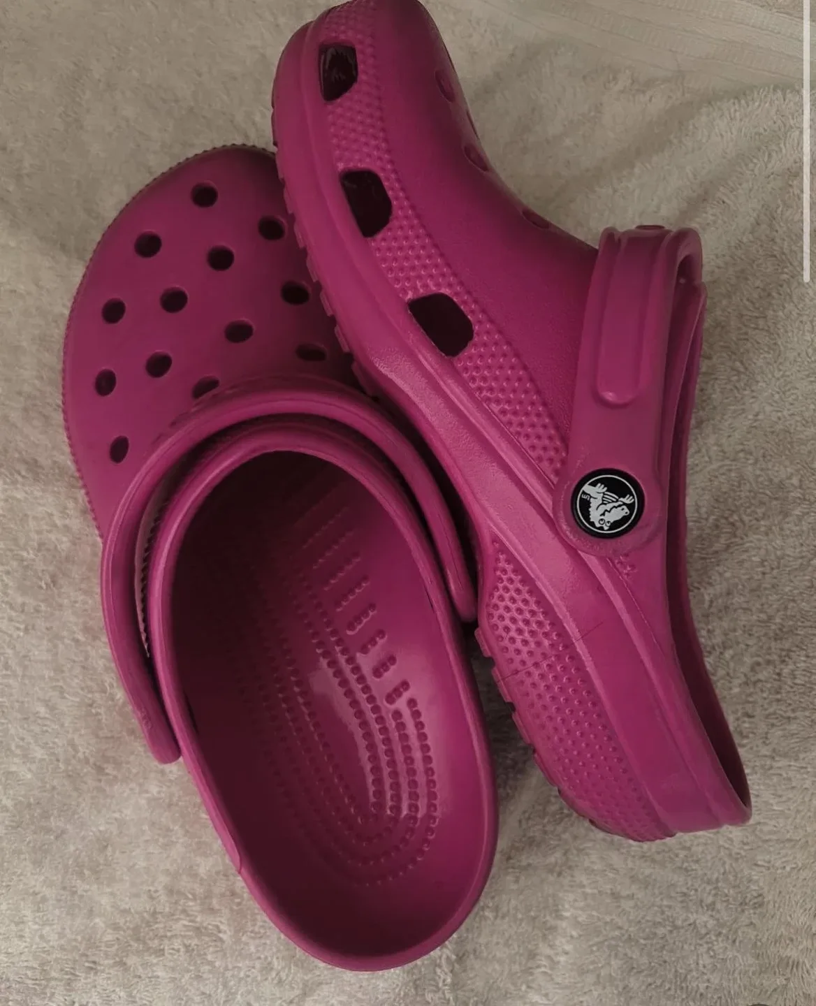 Crocs Classic Clogs - Size 7 (Women's) - Pink