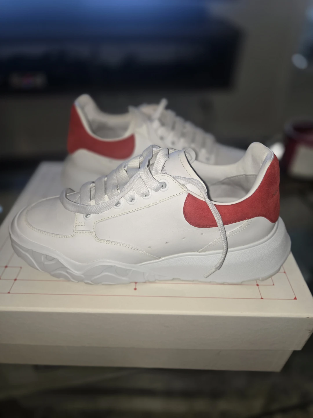 Alexander McQueen White & Red Velour Sneakers - photo 5