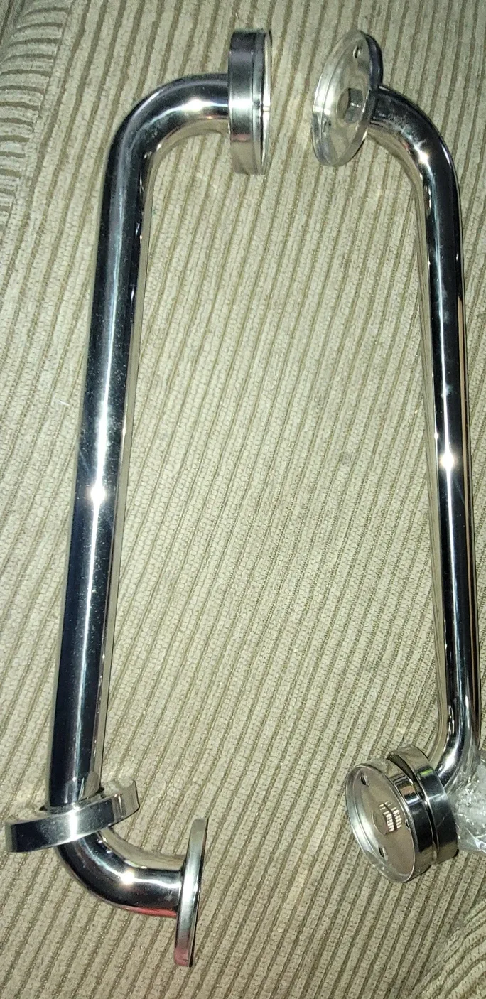 WALKER , CRUTCHES N A SHOWER BENCH $180 image indicator(5)