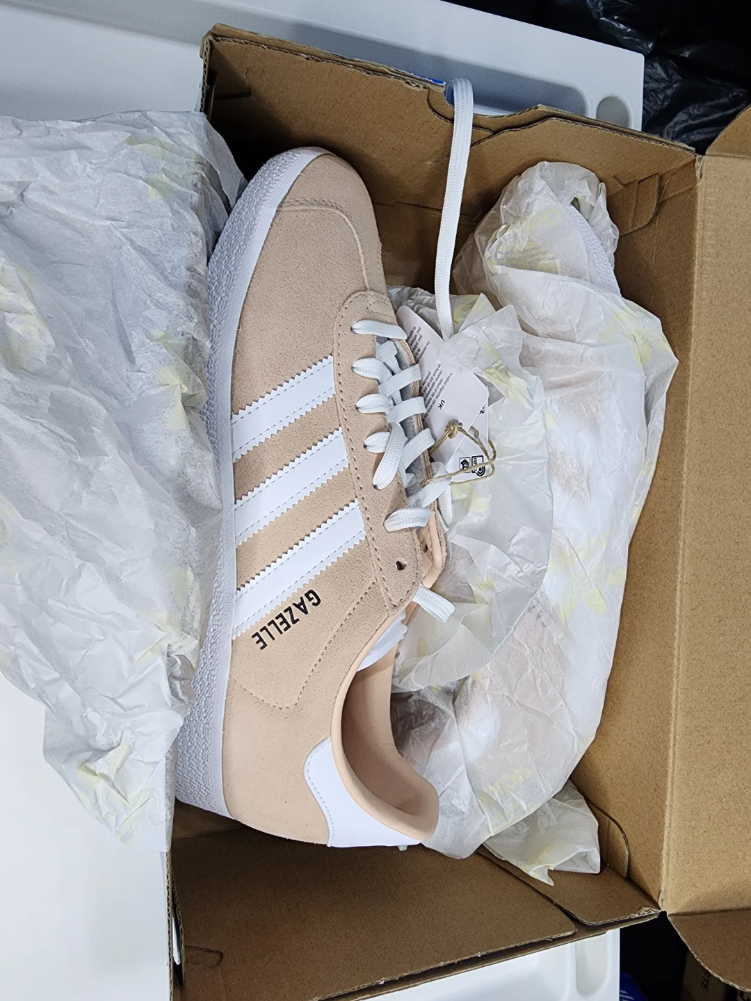 New Adidas Gazelle W Blush - Women's soze 8.5 - photo 2