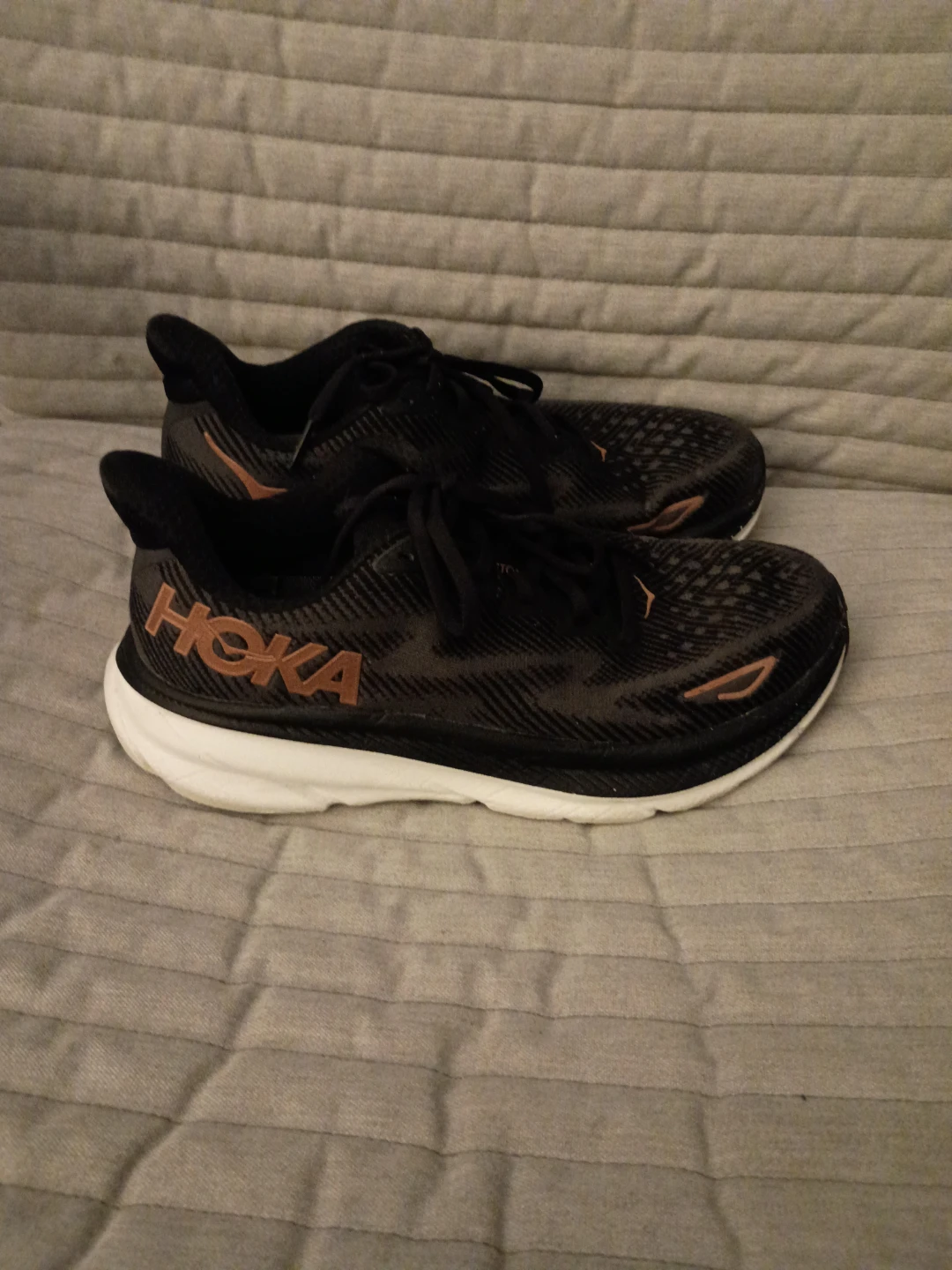 Hoka Clifton 9 Running Shoes size 8 b - photo 2