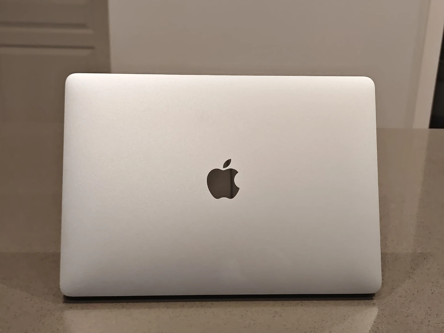Apple MacBook Pro 13.5 2017 - photo 2