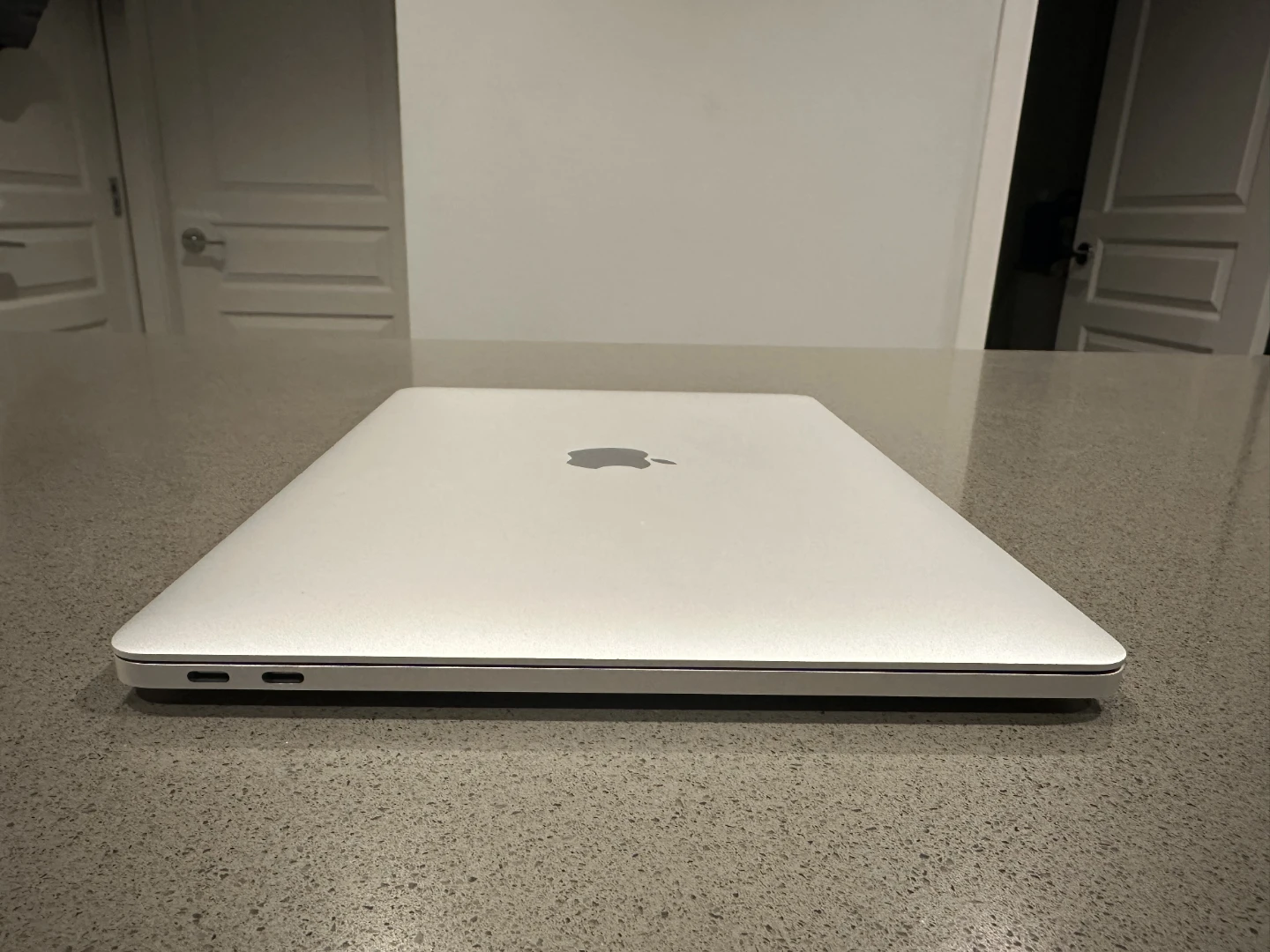 Apple MacBook Pro 13.5 2017 - photo 4