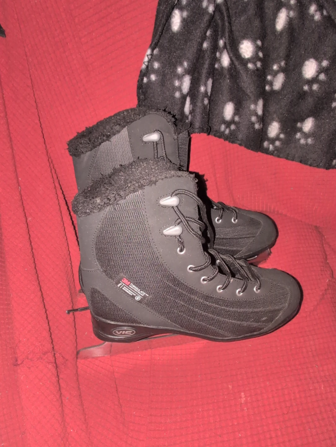VIC Ice Skates - Ladies Size 8