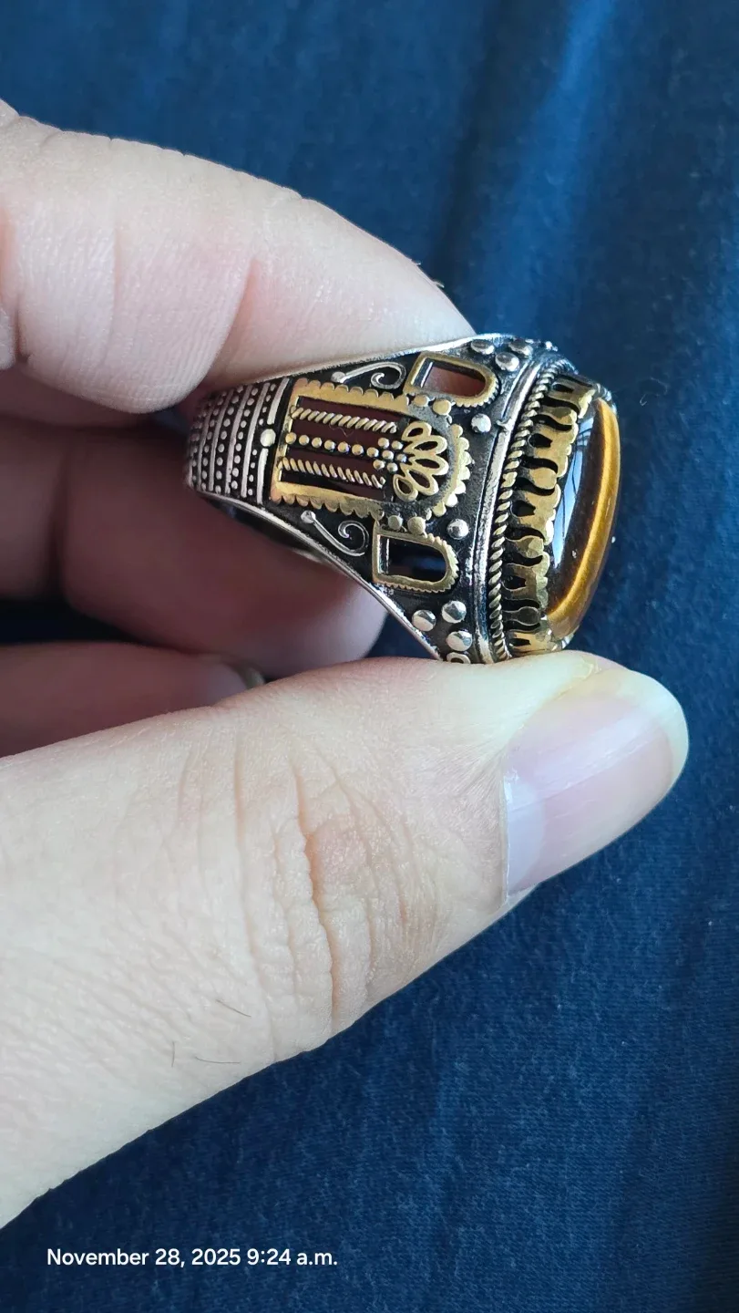 Men's Vintage Style Ring image indicator(2)